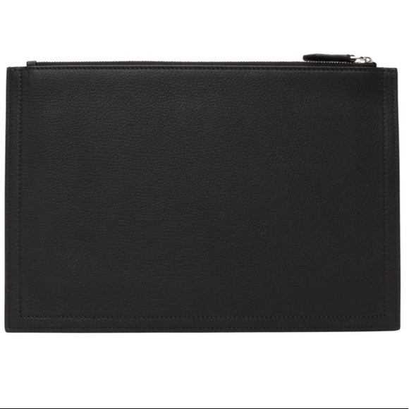 🆕 GIVENCHY
Black Grained Medium Antigona Pouch - Picture 3 of 7